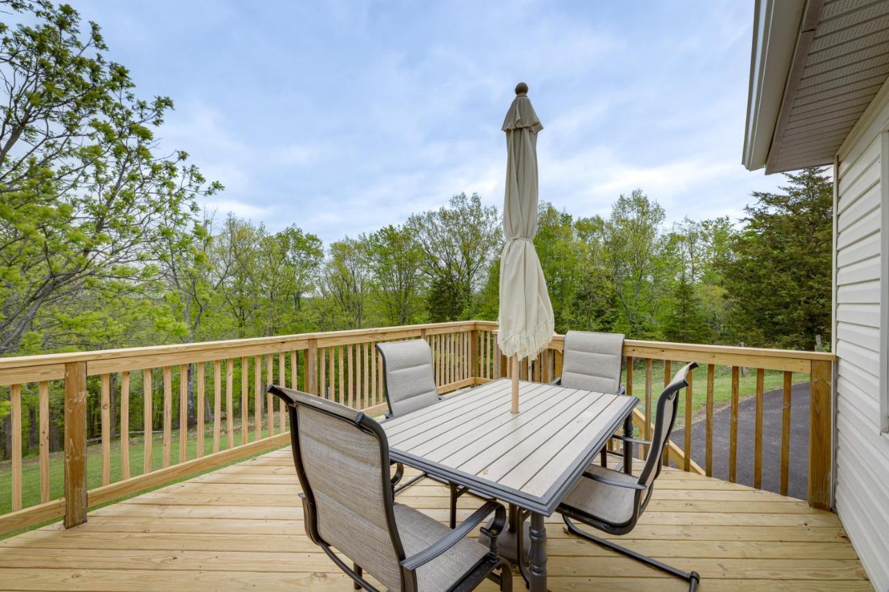 Cozy Kentucky Retreat - Deck, Near Ark Encounter! Villa Dry Ridge Eksteriør billede