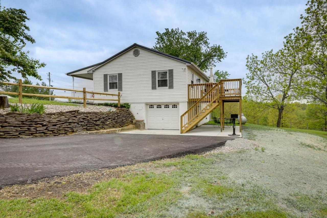 Cozy Kentucky Retreat - Deck, Near Ark Encounter! Villa Dry Ridge Eksteriør billede